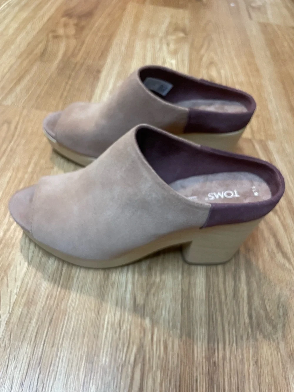Tom’s Florence Suede Platform Sandal Sz 7.5